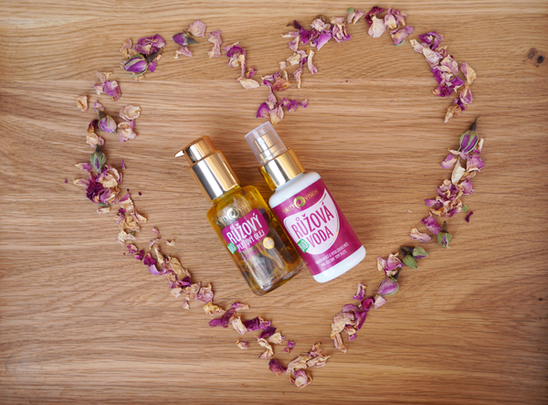 Růžová voda, Růžová komplexní omlazující péče , růžový olej s opuncíí, Purity vision, Natures care